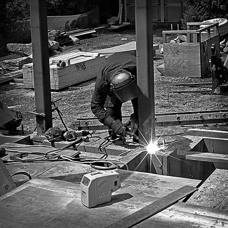 22-Aug-2012 Don't Look At The Light (Common Sense)